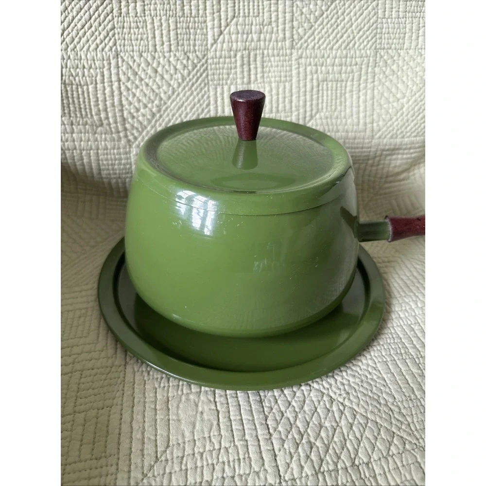 VTG Avocado Green Fondue Pot Lid Wood Handle Tray Mid Century Modern MCM Decor